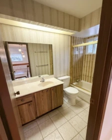 Powder Room Photo of 1615 141b Street, Surrey, BC
