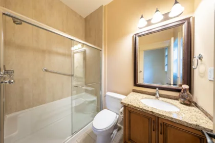 Walk-In Closet Photo of 2080 136 Street, Surrey, BC