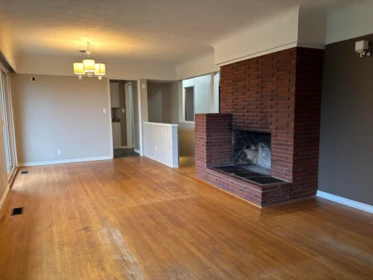 Loft / Bonus Room Photo of 981 Friar Crescent, North Vancouver, BC