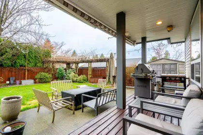 Garden / Landscaping Photo of 21118 123 Avenue, Maple Ridge, BC