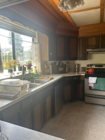 Kitchen Photo of 9860 160 Street, Surrey, BC