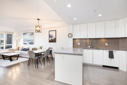 229 255 W 1st Street, North Vancouver, BC, North Vancouver — Apartment/Condo for sale
