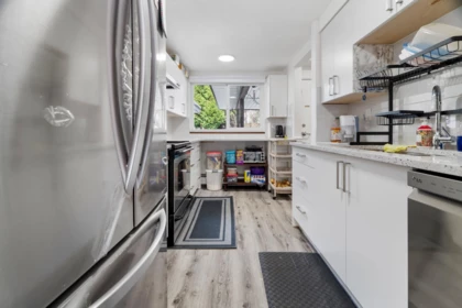 Kitchen Island Photo of 237 7447 140 Street, Surrey, BC