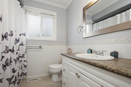 Walk-In Closet Photo of 33359 Whidden Avenue, Mission, BC