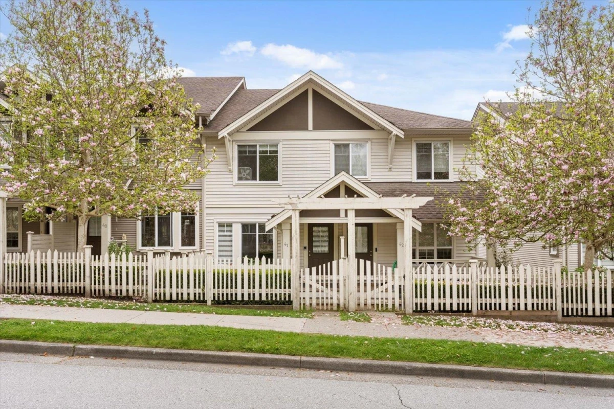 Exterior Rear Photo of 41 4401 Blauson Boulevard, Abbotsford, BC
