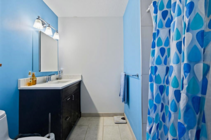 Walk-In Closet Photo of 6474 131 Street, Surrey, BC