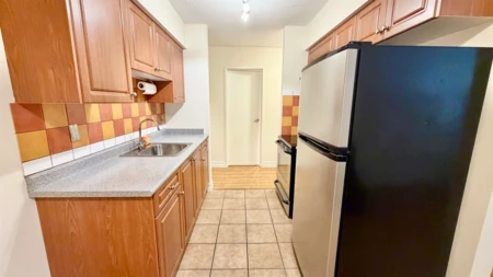 304 1442 Blackwood Street, White Rock, BC, White Rock — Apartment/Condo for sale
