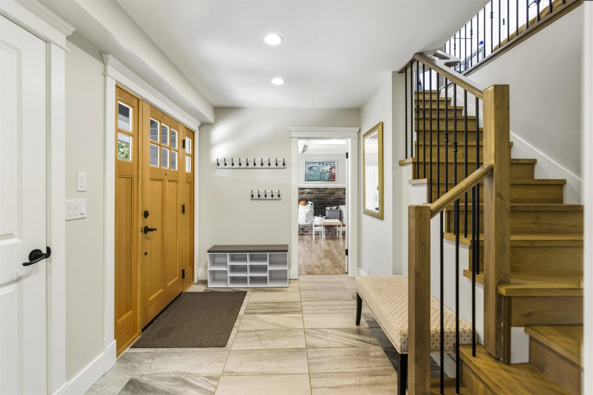 Dining Area Photo of 884 Wellington Drive, North Vancouver, BC