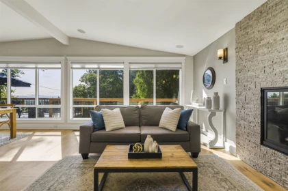 Breakfast Nook Photo of 884 Wellington Drive, North Vancouver, BC