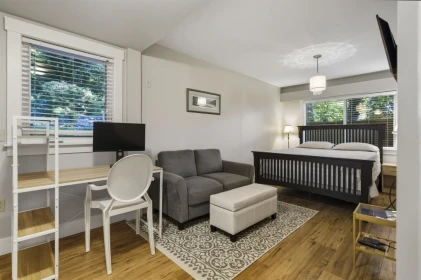 Swimming Pool Photo of 884 Wellington Drive, North Vancouver, BC