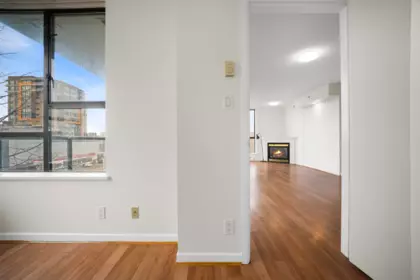 Hallway Photo of 602 8180 Granville Avenue, Richmond, BC