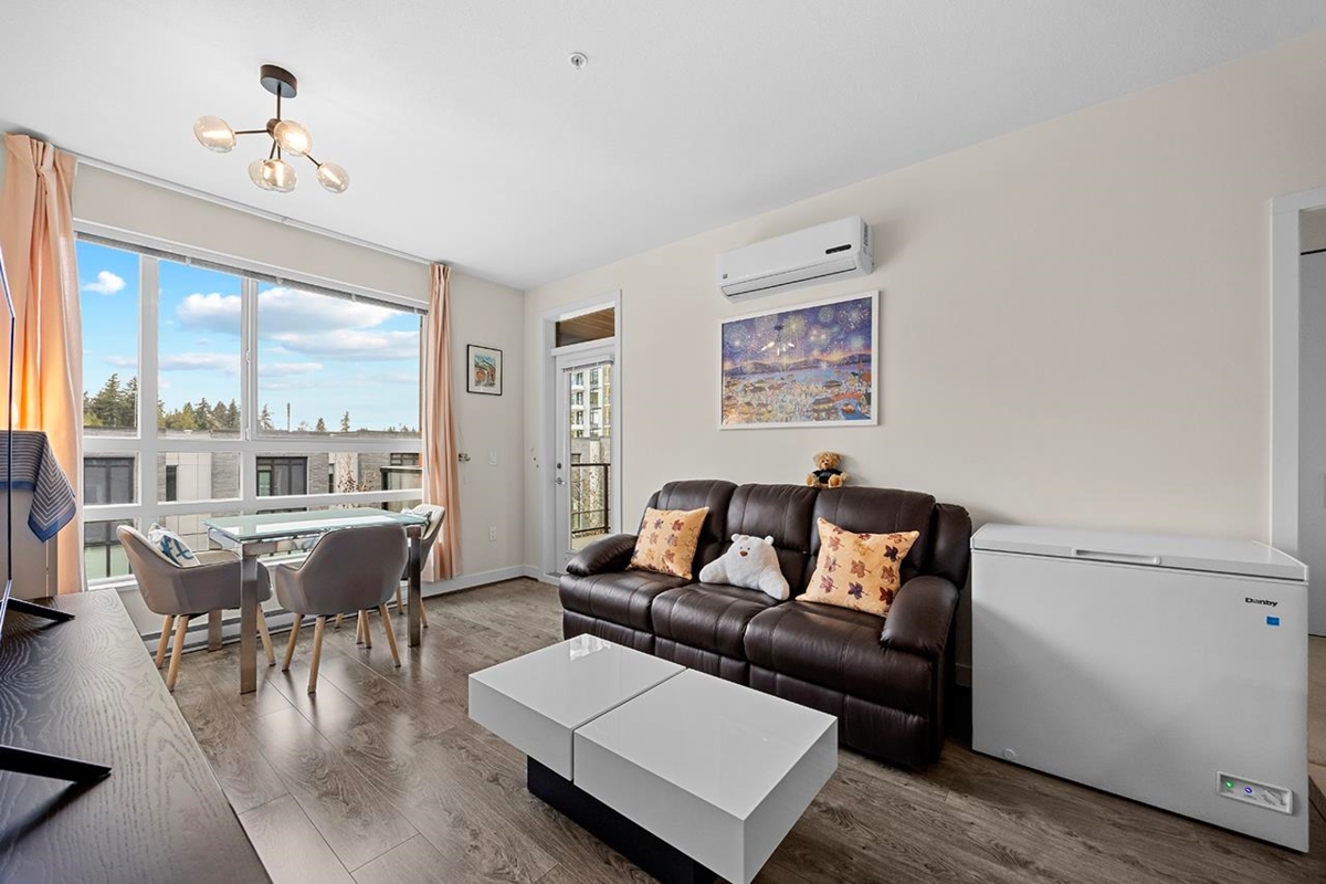 Dining Area Photo of 515 3462 Ross Drive, Vancouver, BC