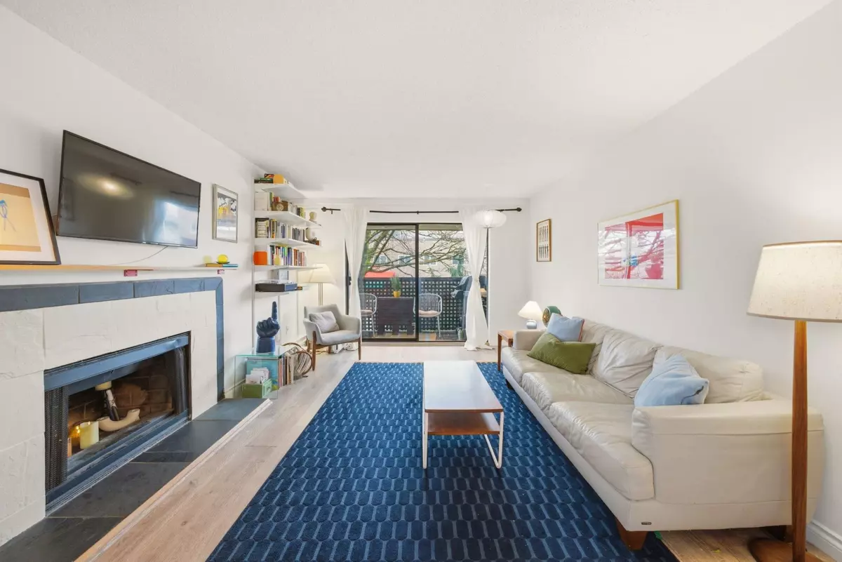 Family Room Photo of 207 2215 Dundas Street, Vancouver, BC