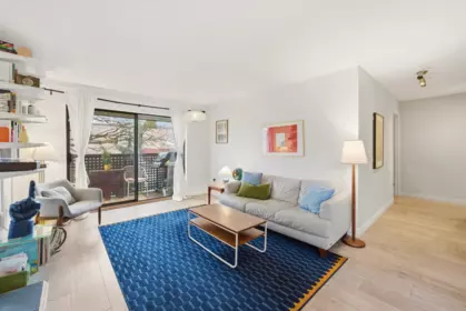 207 2215 Dundas Street, Vancouver, BC, Vancouver — Apartment/Condo for sale