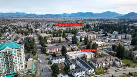 Swimming Pool Photo of 312 32040 Tims Avenue, Abbotsford, BC