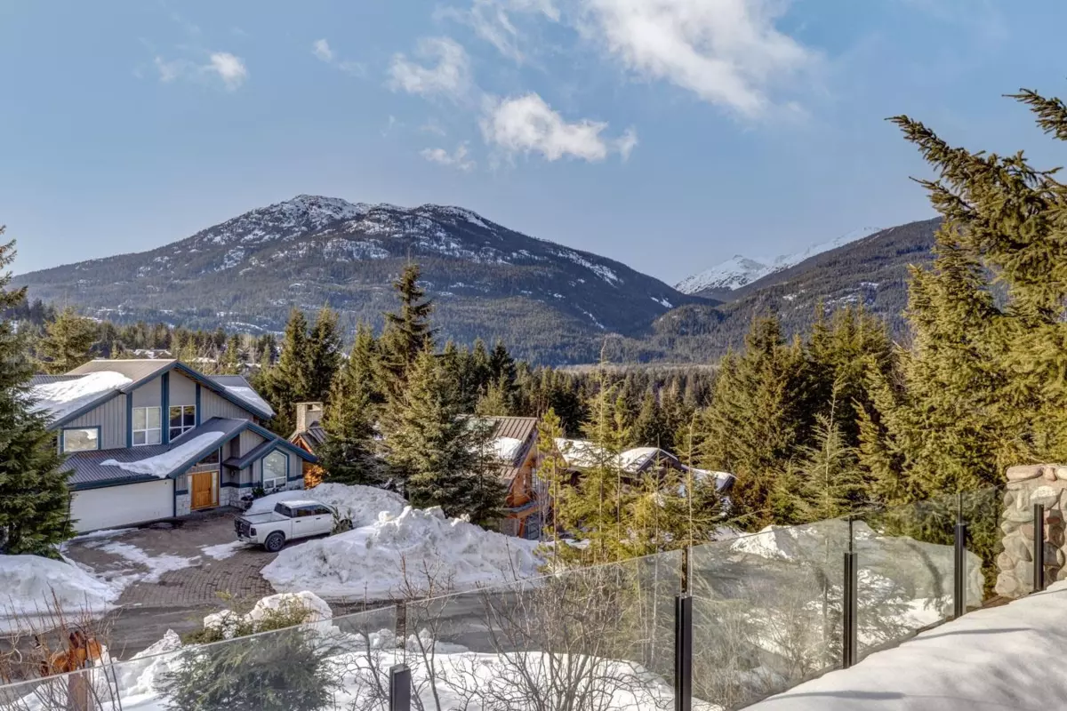 Family Room Photo of 6361 Fairway Drive, Whistler, BC