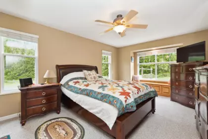 Guest Bathroom Photo of 9955 Odell Street, Maple Ridge, BC