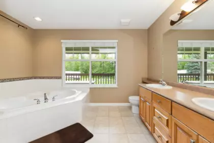Powder Room Photo of 9955 Odell Street, Maple Ridge, BC