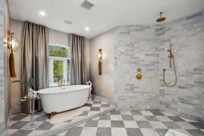 Laundry Room Photo of 16251 36a Avenue, Surrey, BC