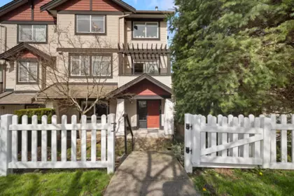Hallway Photo of 22 7168 179 Street, Surrey, BC