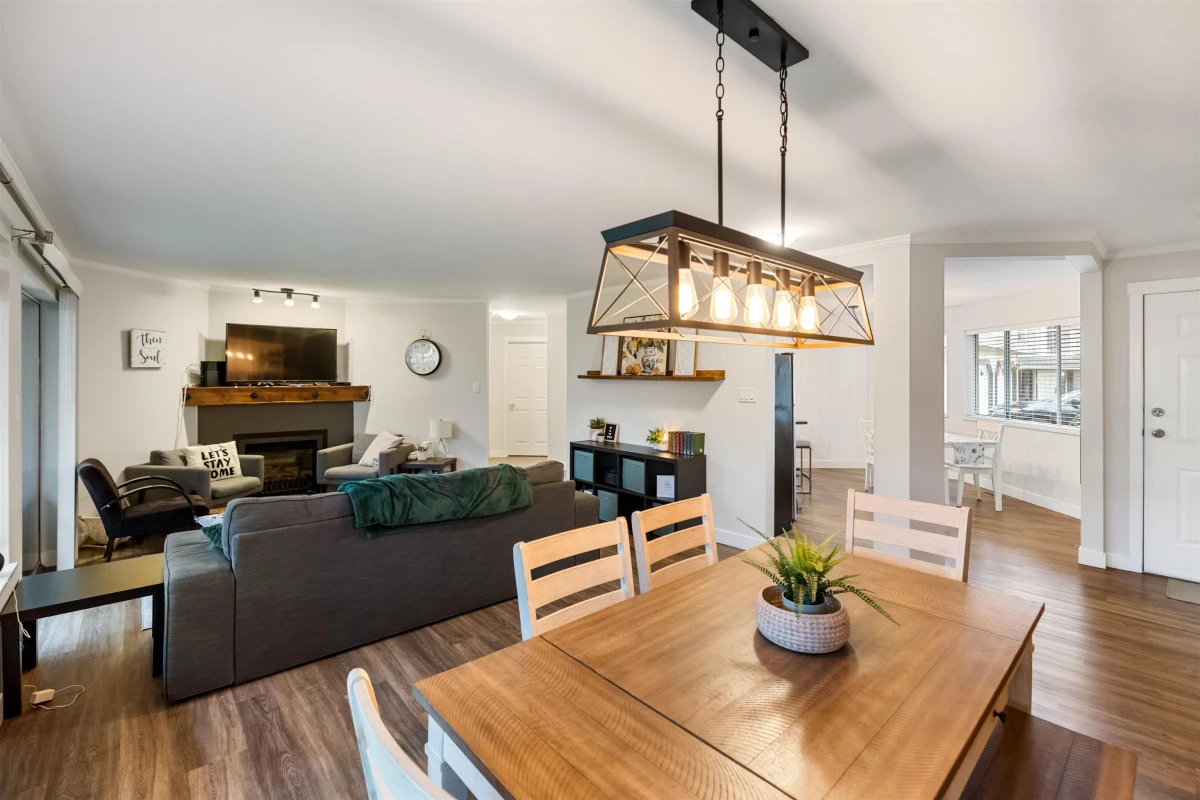 Family Room Photo of 105 3080 Townline Road, Abbotsford, BC
