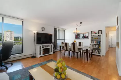 1201 3755 Bartlett Court, Burnaby, BC, Burnaby — Apartment/Condo for sale