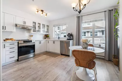 Kitchen Photo of 10 8968 208 Street, Langley, BC