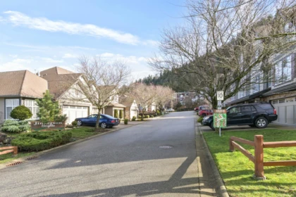 Front Yard Photo of 6 5900 Jinkerson Road, Chilliwack, BC