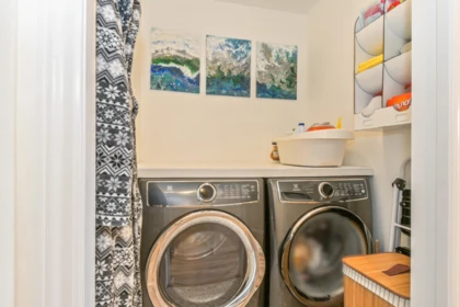 Laundry Room Photo of 6 5900 Jinkerson Road, Chilliwack, BC