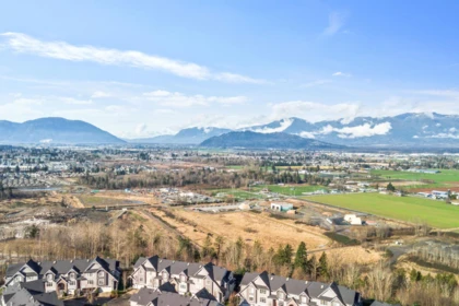 Neighborhood Park Photo Near 6 5900 Jinkerson Road, Chilliwack, BC