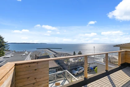 15066 Royal Avenue, White Rock, BC, White Rock — Single Family Residence for sale