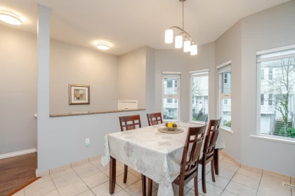 Kitchen Island Photo of 10 10340 156 Street, Surrey, BC