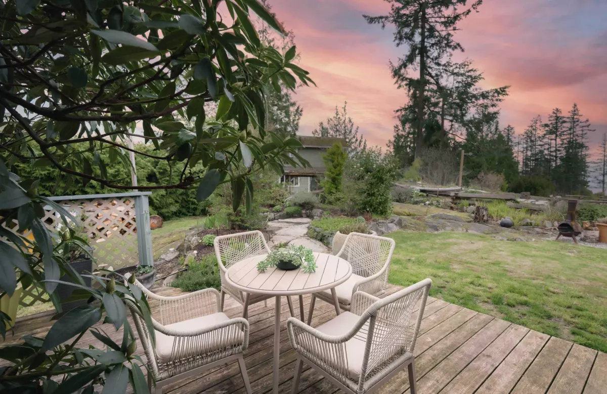 Living Room Photo of 5448 Kensington Road, Sechelt, BC