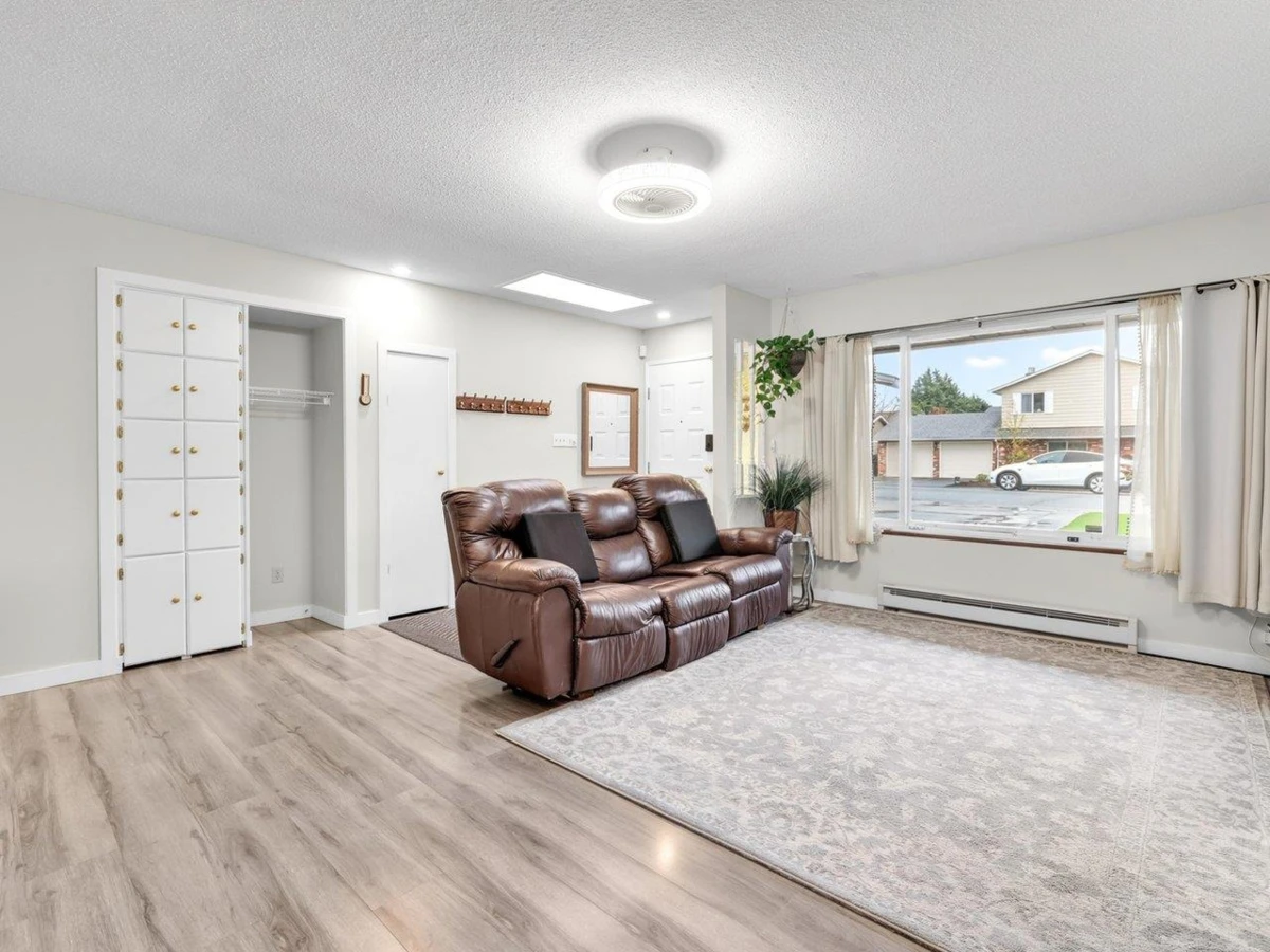 Family Room Photo of 4651 56 Street, Ladner, BC