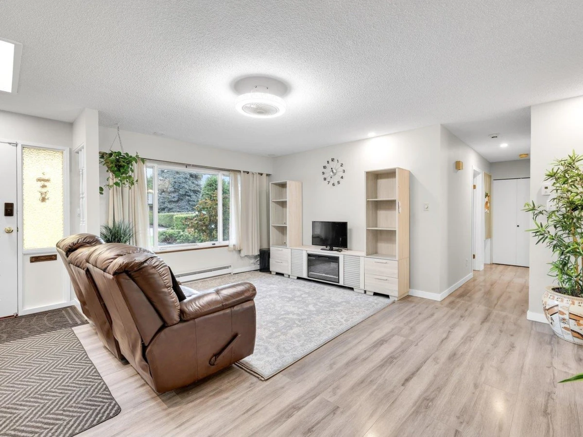 Living Room Photo of 4651 56 Street, Ladner, BC