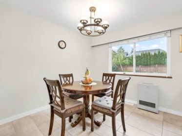 Kitchen Photo of 4651 56 Street, Ladner, BC