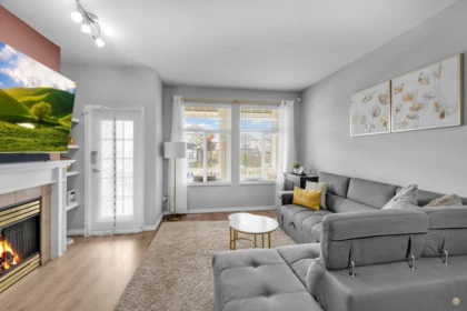 Walk-In Closet Photo of 3 14877 58 Avenue, Surrey, BC