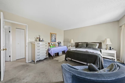 Garage Interior Photo of 16881 31 Avenue, Surrey, BC