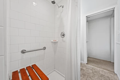 Laundry Room Photo of 16881 31 Avenue, Surrey, BC