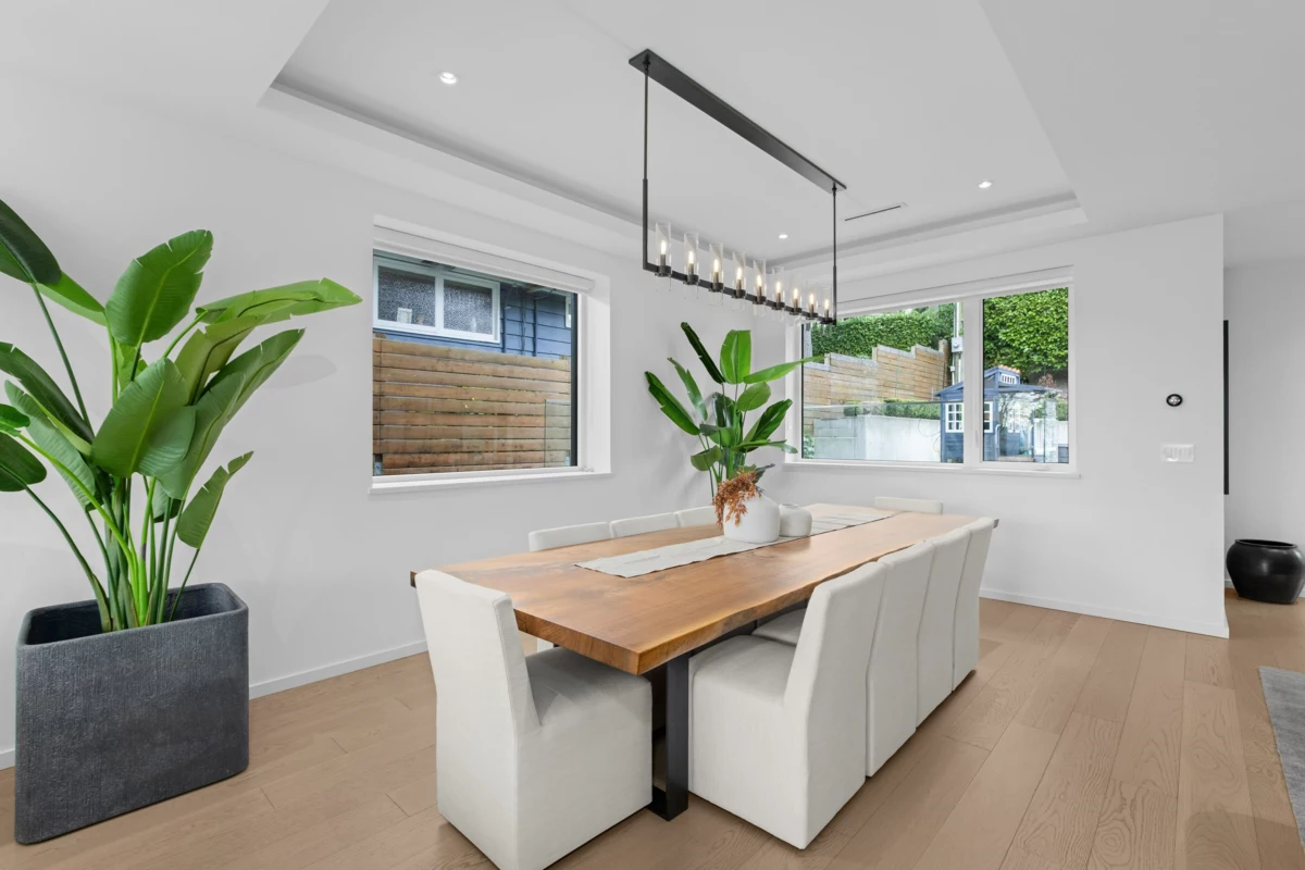 Dining Area Photo of 976 Melbourne Avenue, North Vancouver, BC
