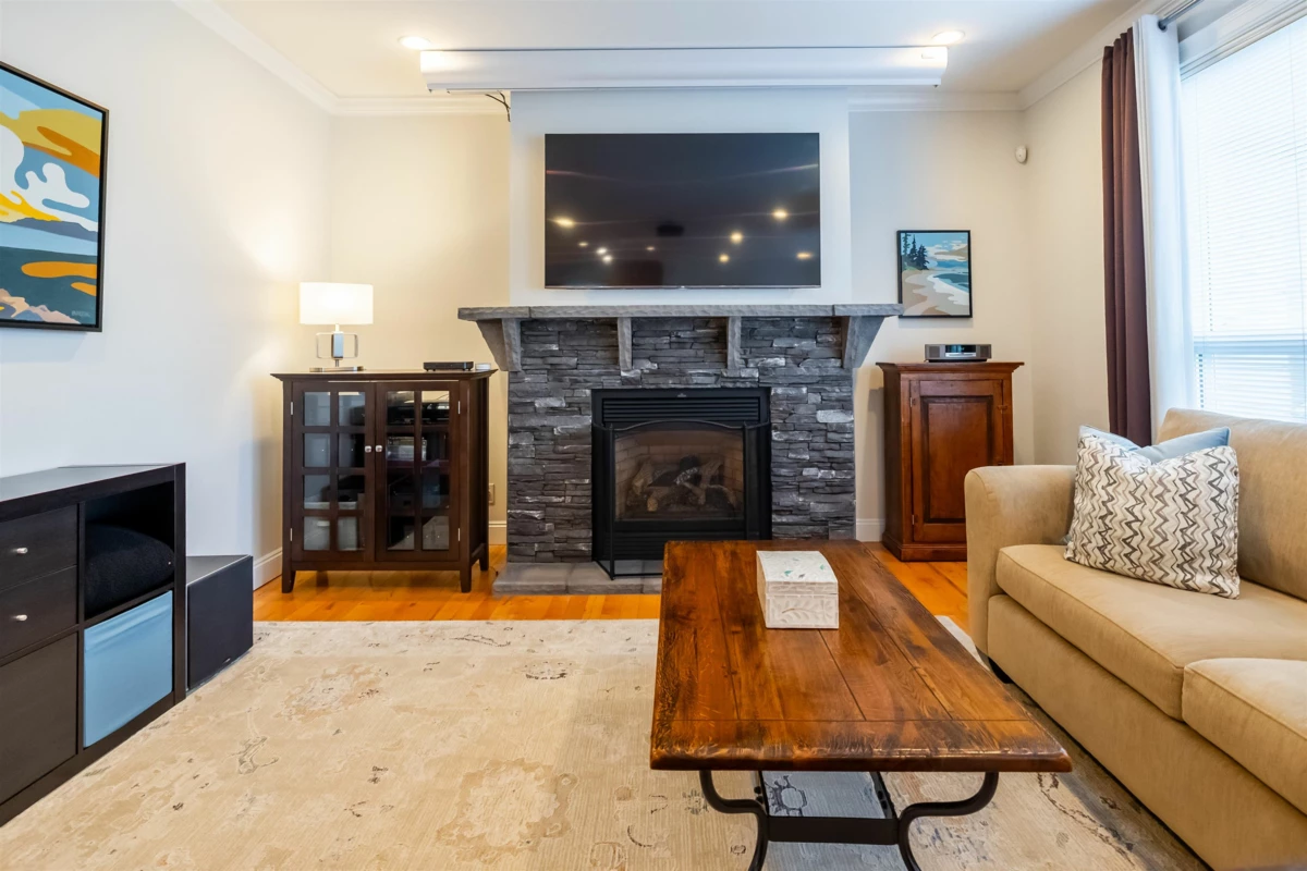 Dining Area Photo of 3545 149a Street, Surrey, BC