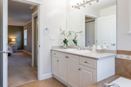 Hallway Photo of 3545 149a Street, Surrey, BC