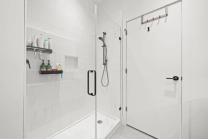 Guest Bathroom Photo of 3958 Dumfries Street, Vancouver, BC