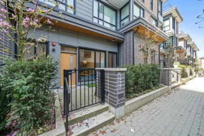 Mudroom Photo of 3958 Dumfries Street, Vancouver, BC