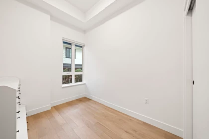 Powder Room Photo of 3958 Dumfries Street, Vancouver, BC