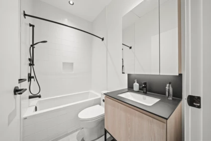 Primary Bathroom Photo of 3958 Dumfries Street, Vancouver, BC