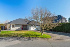 1071 King George Boulevard, Surrey, BC