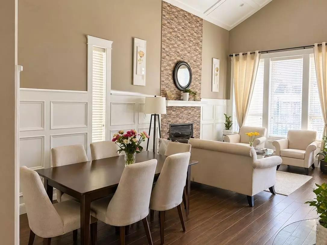 Living Room Photo of 5911 139a Street, Surrey, BC