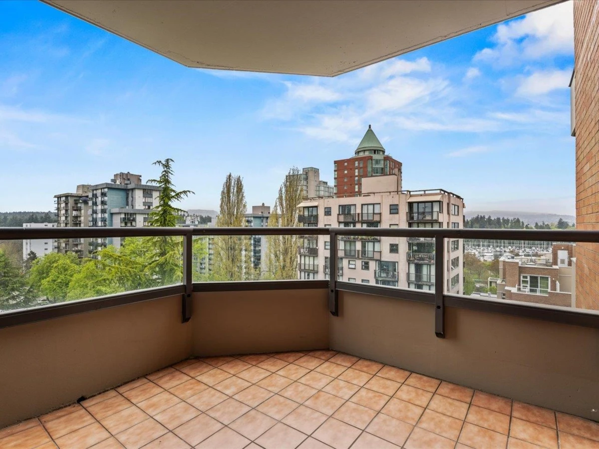 Dining Area Photo of 1003 1860 Robson Street, Vancouver, BC