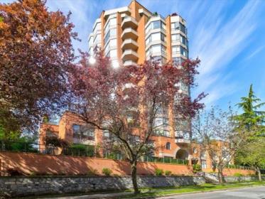 Front Yard Photo of 1003 1860 Robson Street, Vancouver, BC